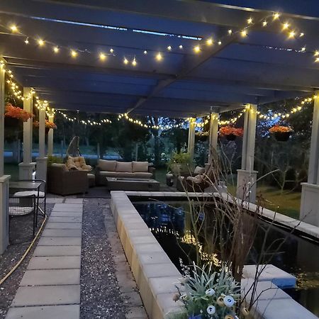 The Walnut Grove Bnb Harrow Εξωτερικό φωτογραφία